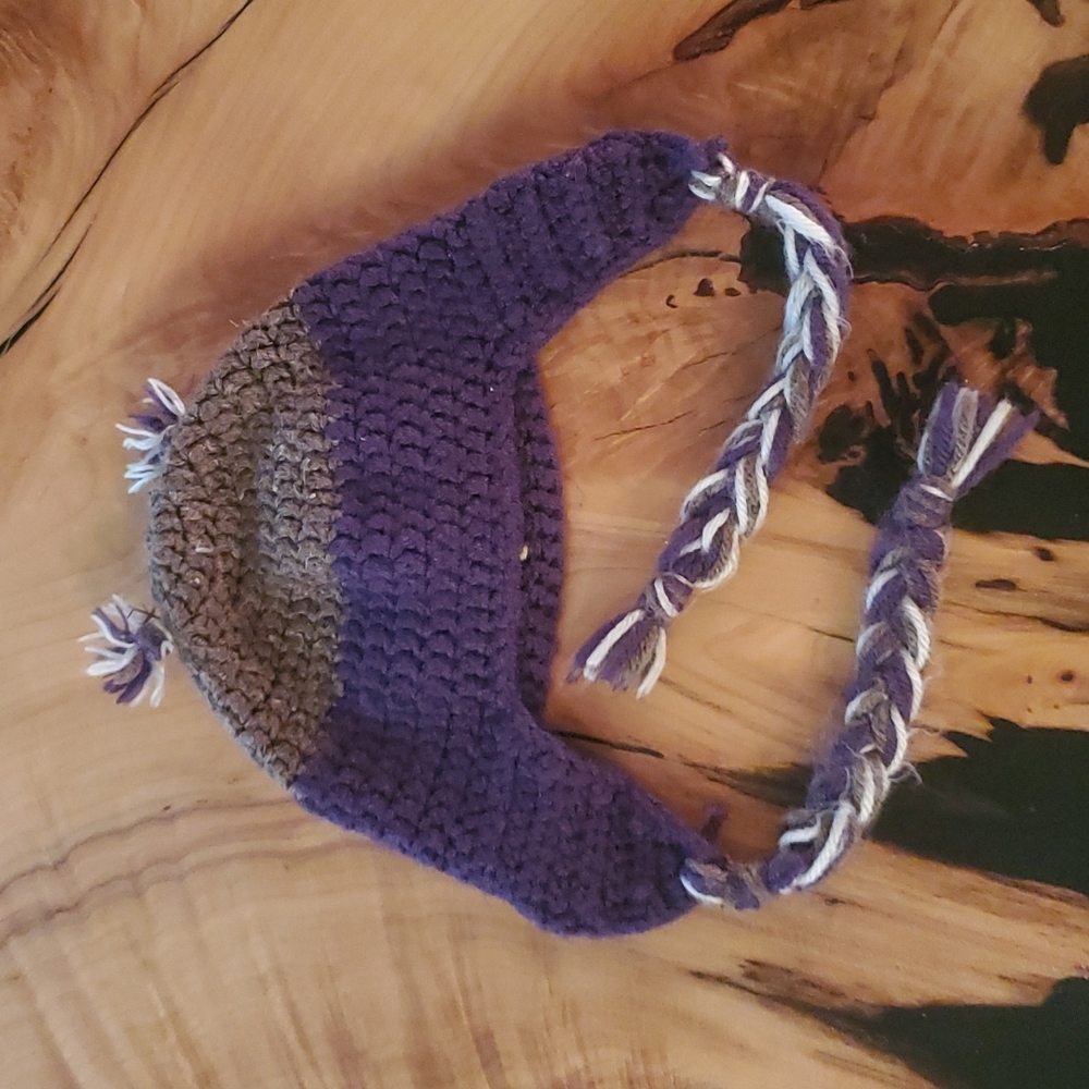 Hand crocheted owl toque - Picture 2 of 2